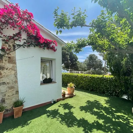 Villa House Near The Sea In