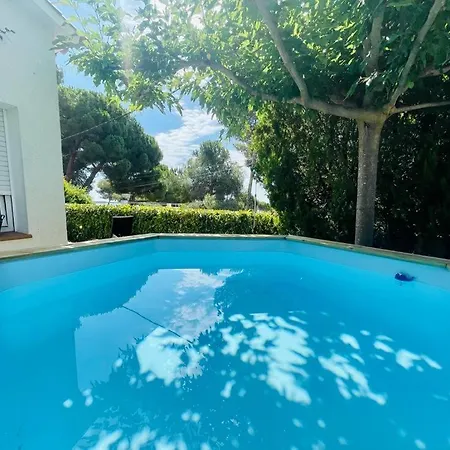 Villa House Near The Sea In
